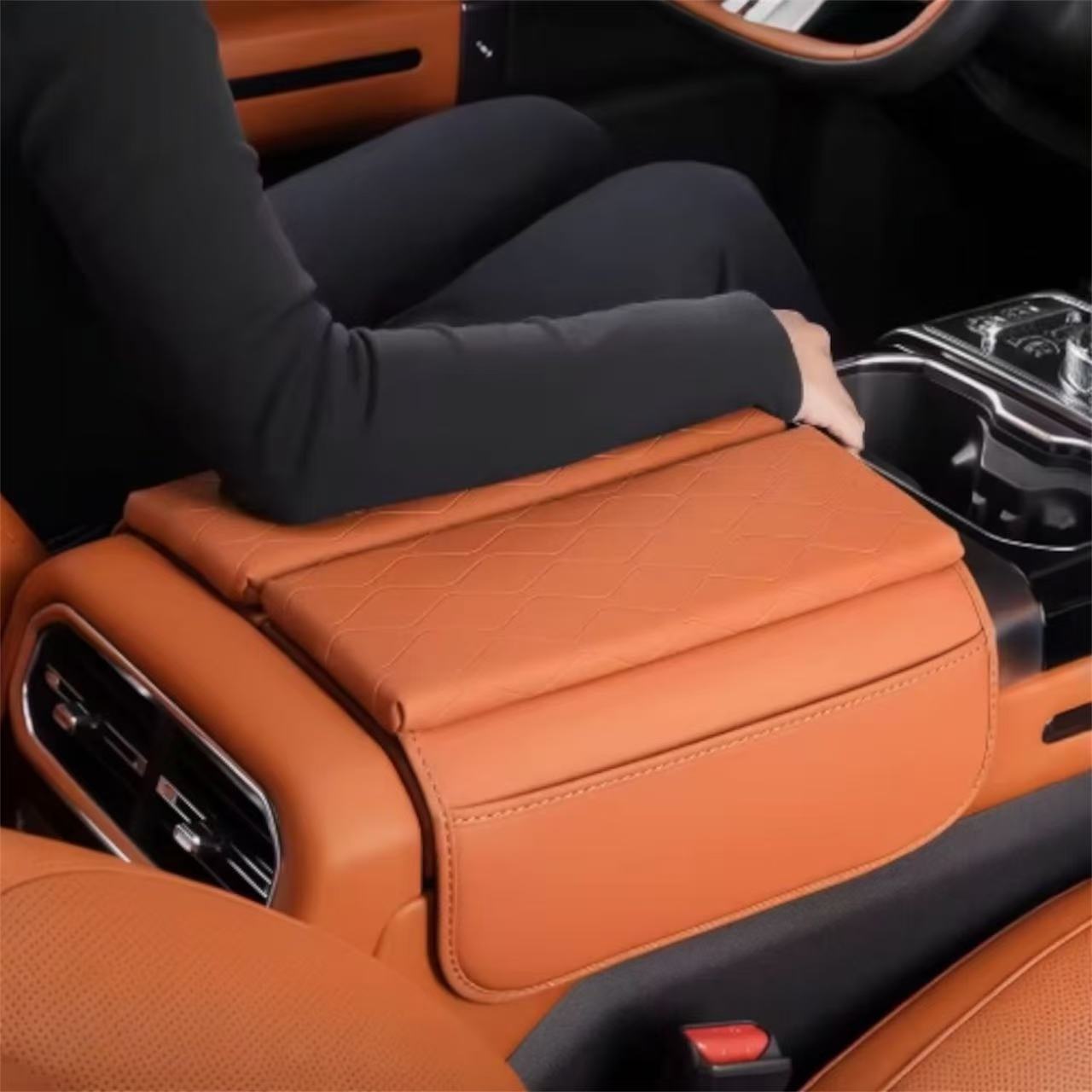 Armrest Height Pad - Jetour G700 | وسادة مسند الذراع