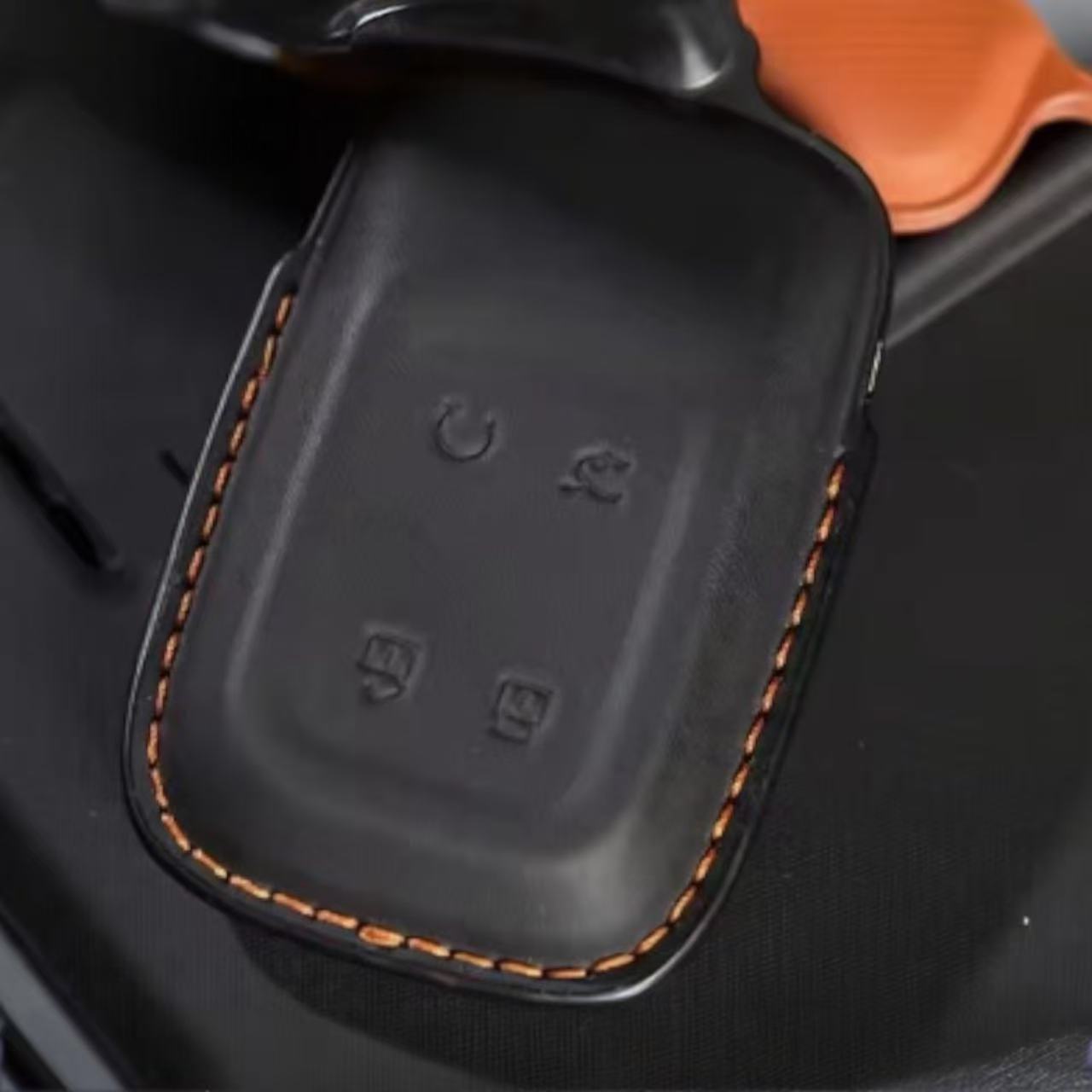Premium Leather Key Case - Jetour G700 | كفر مفتاح جلد فاخر