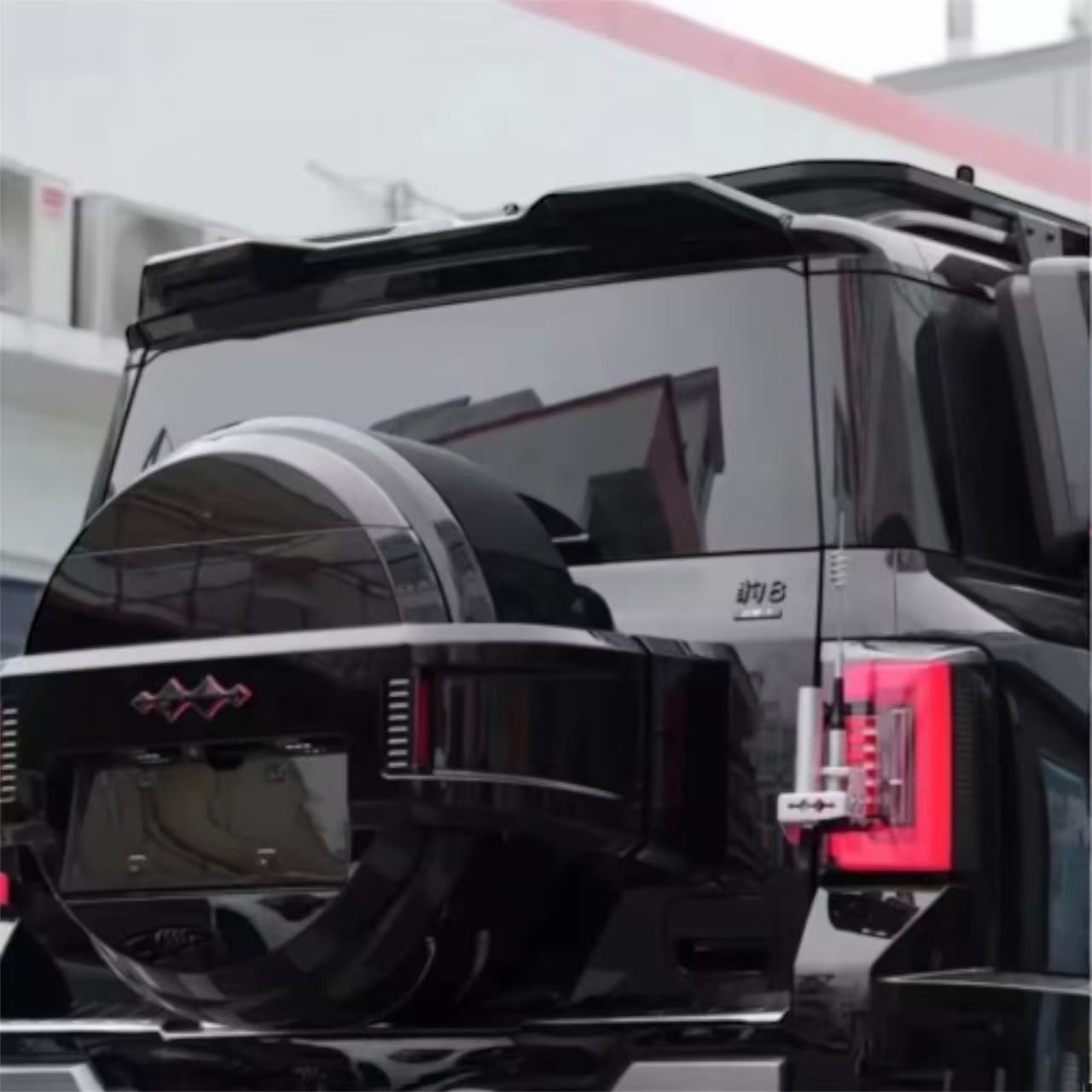 Rear Roof Spoiler BYD Leopard 8 & Denza D8 | سبويلر خلفي رياضي