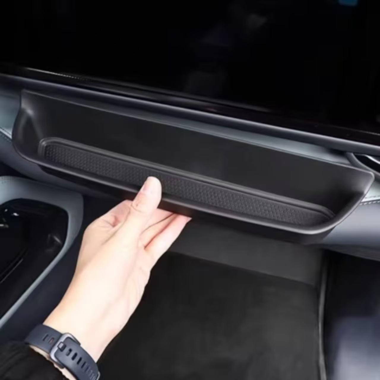 Front Passenger Storage Mat - BYD Leopard 5 - صندوق تخزين الراكب الأمامي
