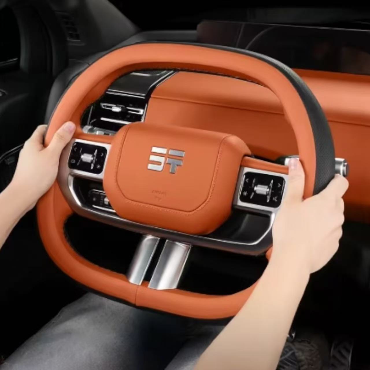 Steering Wheel Protective Cover - Jetour G700 | غطاء حماية مقود
