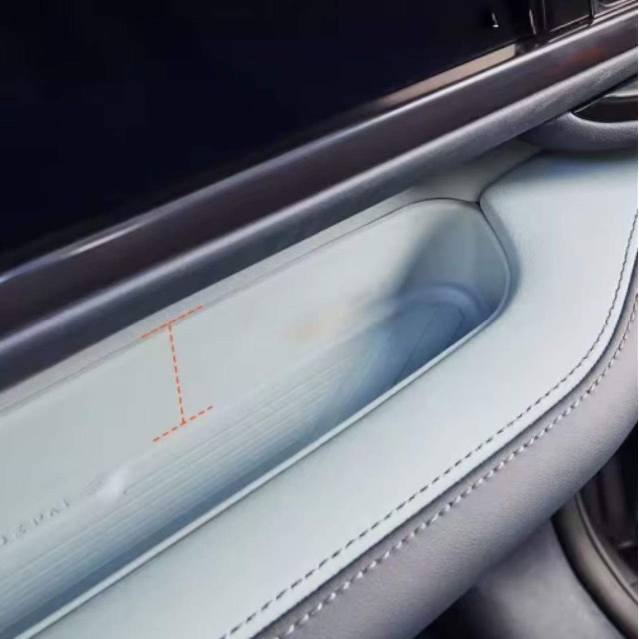 Front Passenger Storage Mat - BYD Leopard 5 - صندوق تخزين الراكب الأمامي