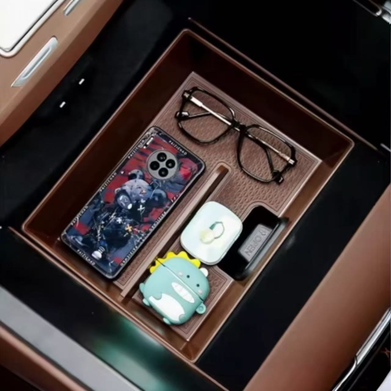 Armrest Storage Box - Tank 700 | صندوق تخزين مسند