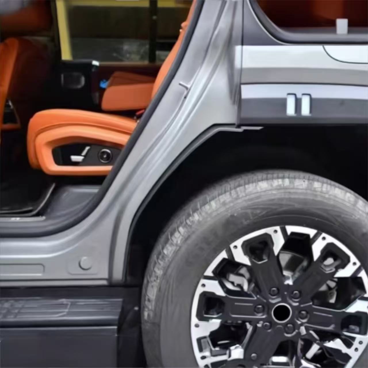 Rear Wheel Mudguard Cover - Jetour G700 | غطاء رفرف خلفي