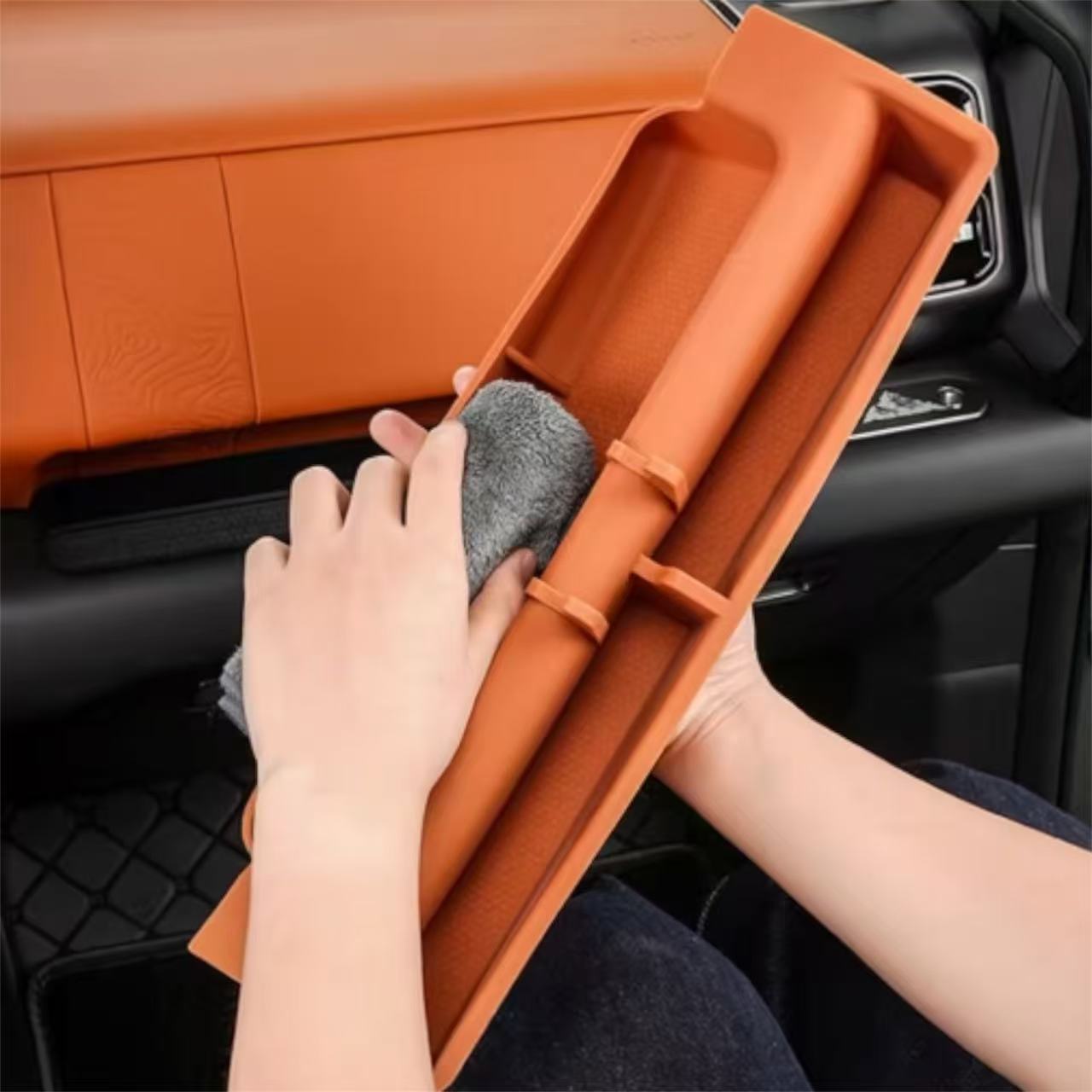 Front Passenger Storage Box - Jetour G700 | صندوق راكب أمامي
