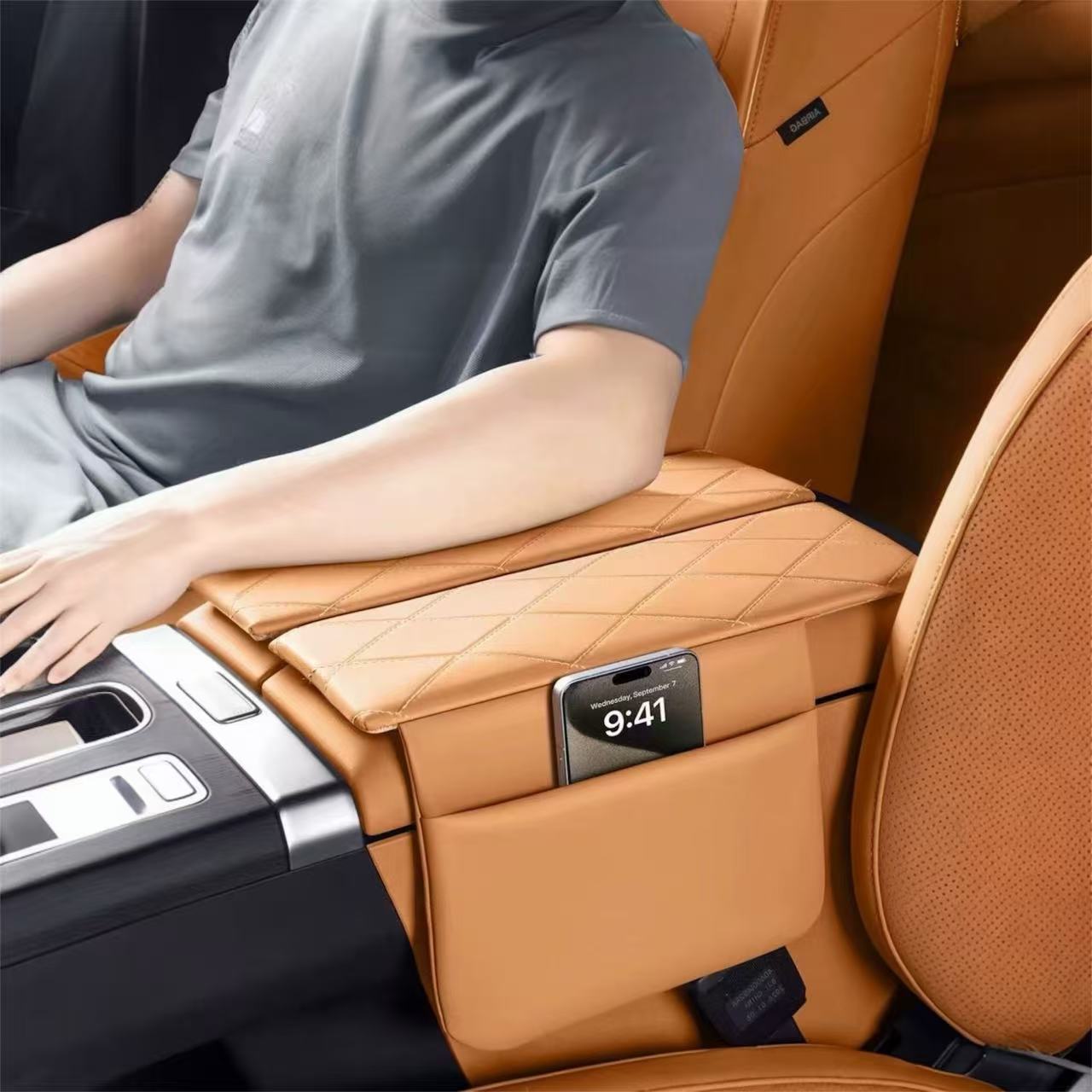 Armrest Leather Protector ICAR V27 | غطاء جلدي لمسند اليد